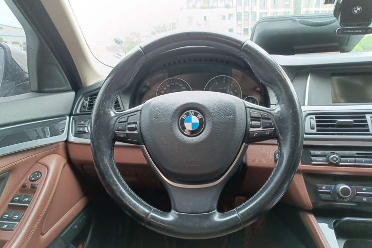 Used BMW 5 Series 2017 520Li Elegant Edition Steering Wheel