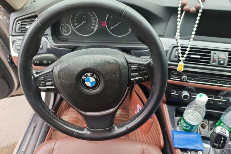 Used BMW 5 Series 2017 520Li Elegant Edition Steering Wheel
