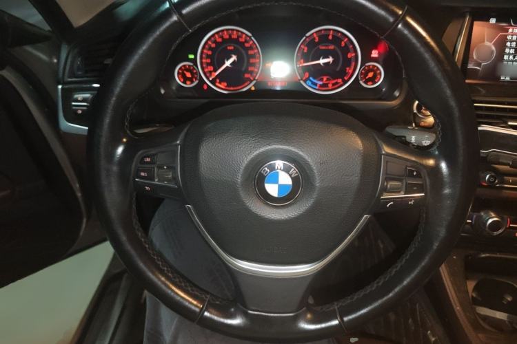 Used BMW 5 Series 2017 525Li Luxury Design Package Steering Wheel