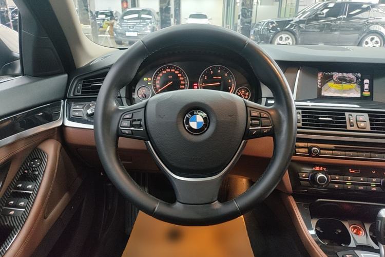 Used BMW 5 Series 2017 520Li Elegant Edition Steering Wheel