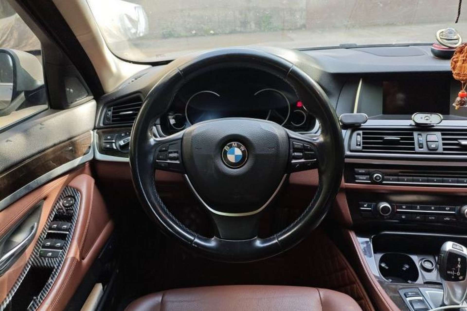 Used BMW 5 Series 2017 525Li Leading Model Steering Wheel