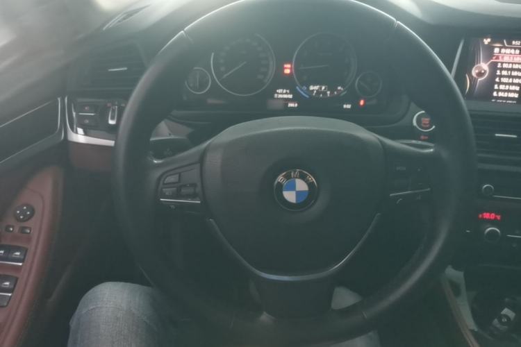 Used BMW 5 Series 2017 520Li Elegant Edition Steering Wheel