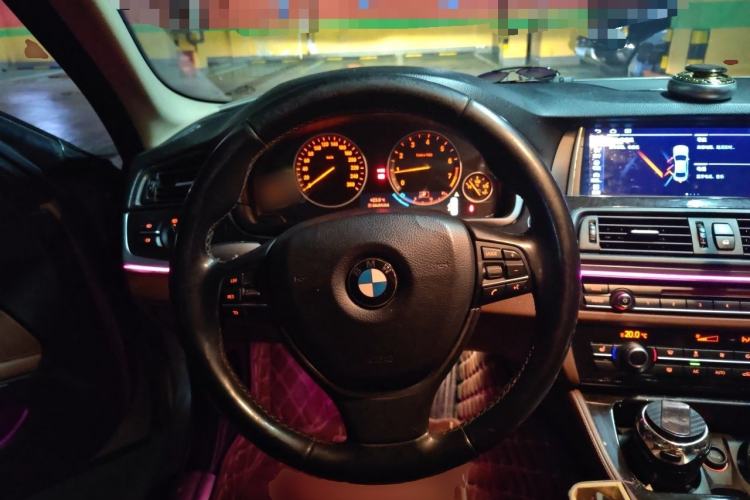 Used BMW 5 Series 2017 525Li Leading Model Steering Wheel