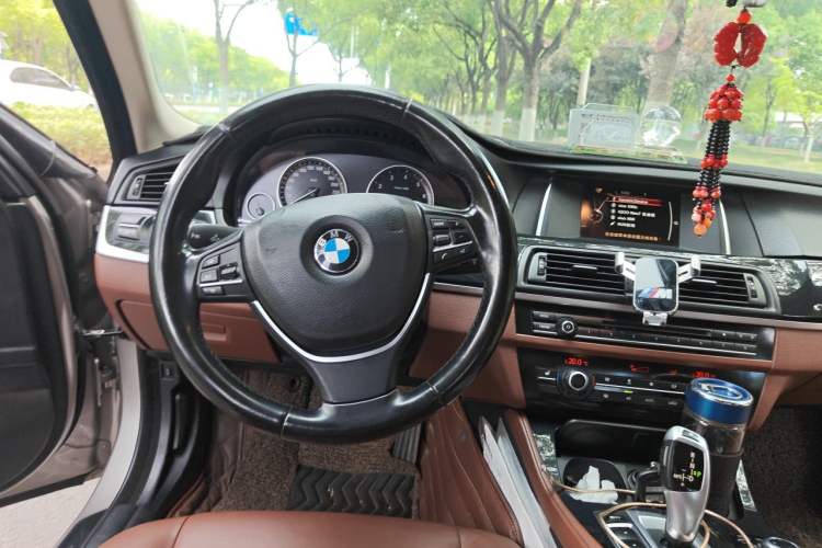 Used BMW 5 Series 2017 520Li Elegant Edition Steering Wheel