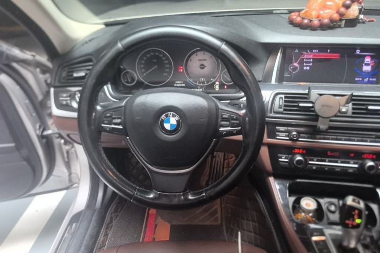 Used BMW 5 Series 2017 520Li Elegant Edition Steering Wheel