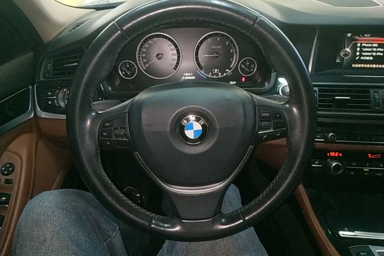 Used BMW 5 Series 2017 520Li Elegant Edition Steering Wheel