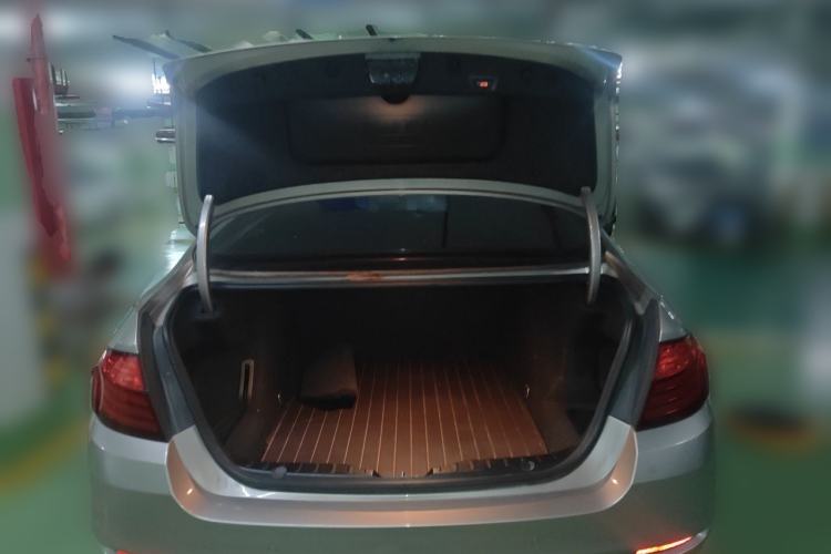 Used BMW 5 Series 2017 520Li Elegant Edition Trunk