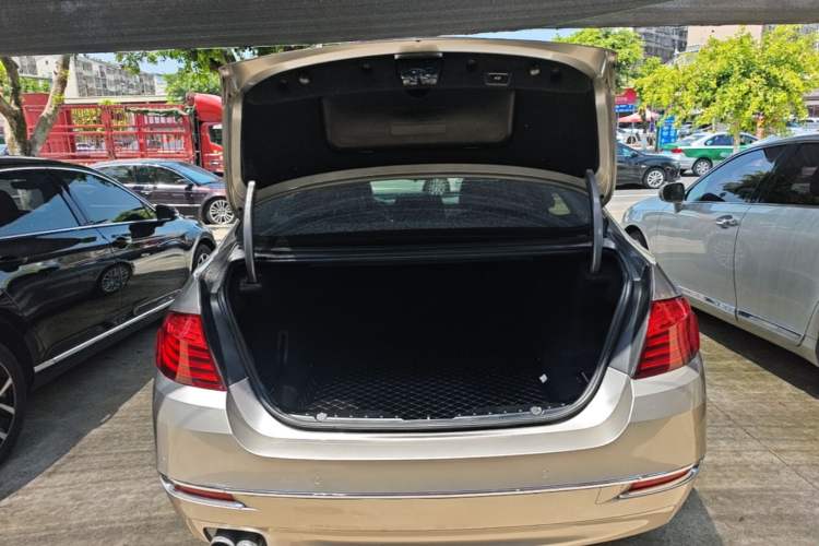 Used BMW 5 Series 2017 525Li Luxury Design Package Trunk