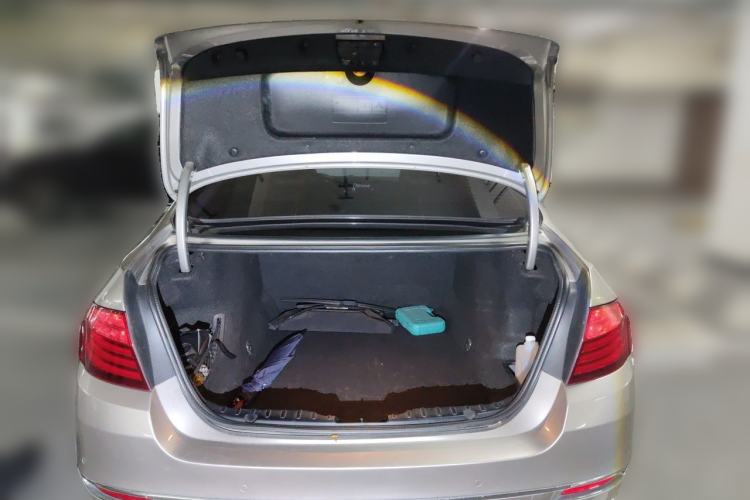 Used BMW 5 Series 2017 525Li Luxury Design Package Trunk