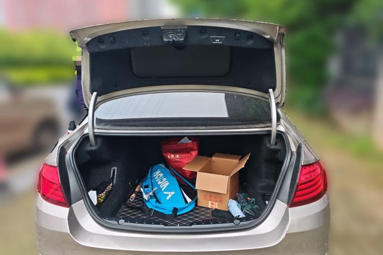 Used BMW 5 Series 2017 525Li Leading Model Trunk
