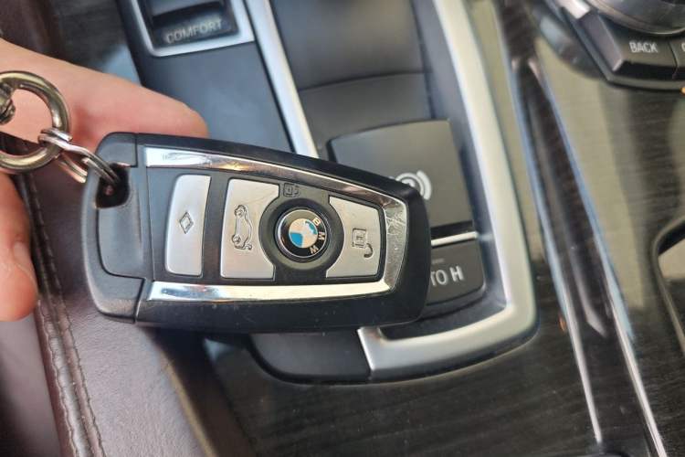 Used BMW 5 Series 2017 525Li Luxury Design Package Vehicle Key