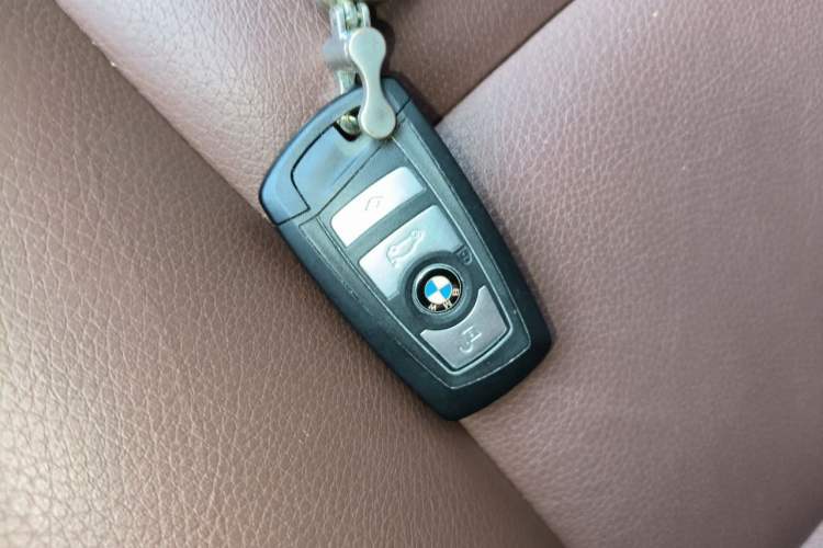 Used BMW 5 Series 2017 525Li Leading Model Vehicle Key