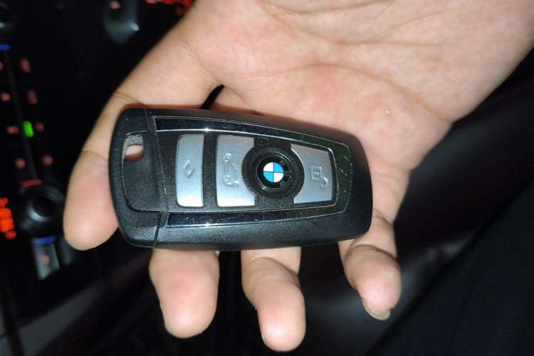 Used BMW 5 Series 2017 525Li Luxury Design Package Vehicle Key