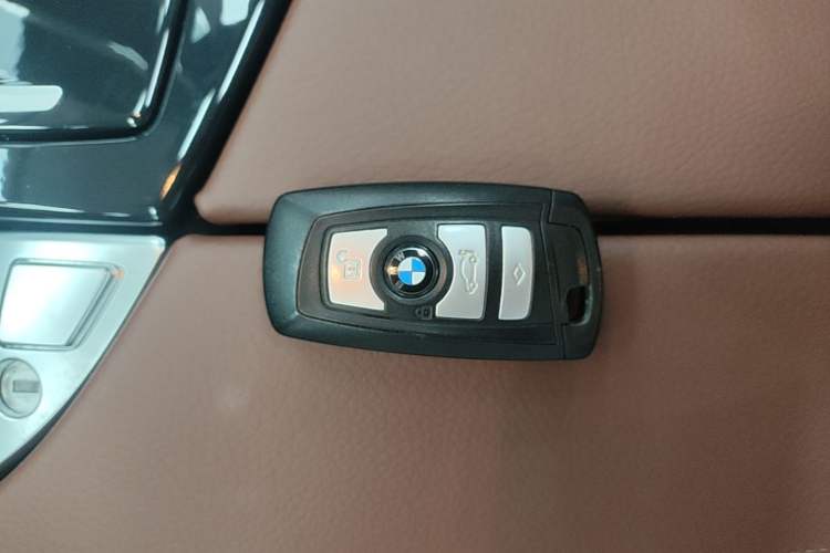 Used BMW 5 Series 2017 520Li Elegant Edition Vehicle Key