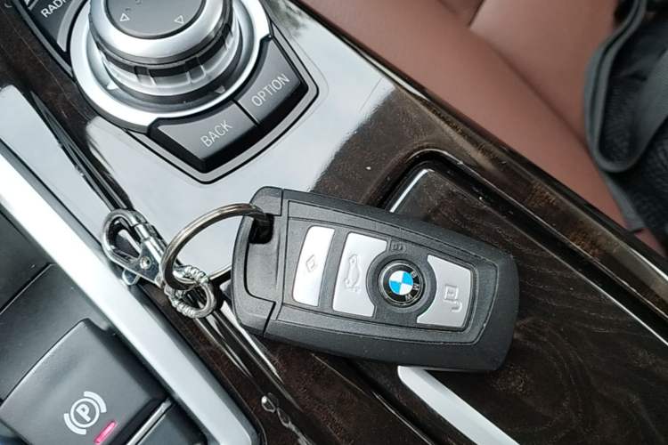 Used BMW 5 Series 2017 525Li Leading Model Vehicle Key