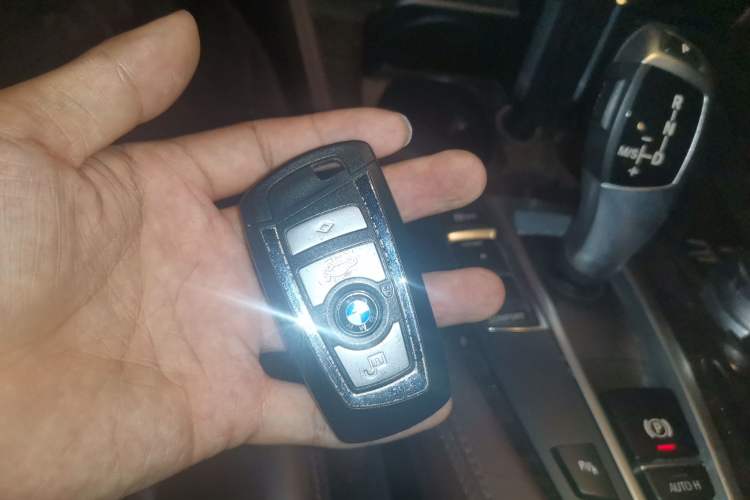 Used BMW 5 Series 2017 525Li Luxury Design Package Vehicle Key
