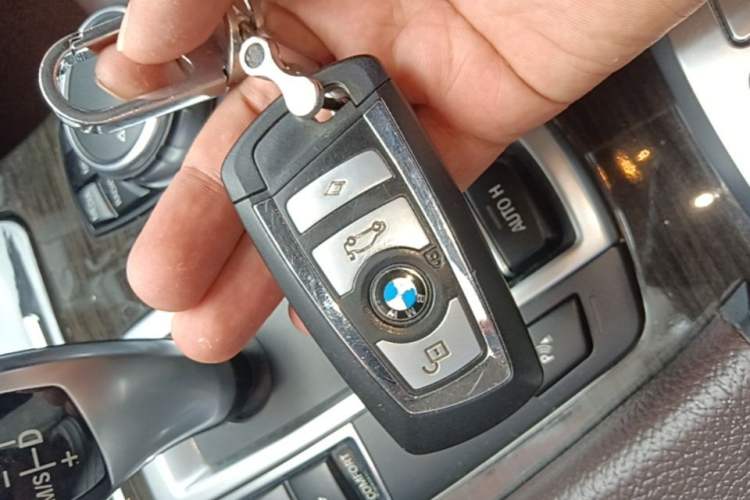 Used BMW 5 Series 2017 525Li Luxury Design Package Vehicle Key