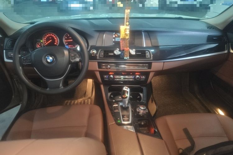 Used BMW 5 Series 2017 520Li Elegant Edition Center Console
