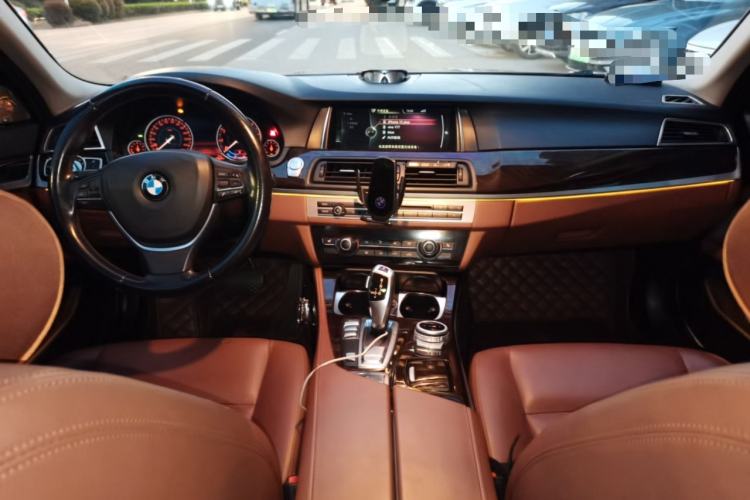 Used BMW 5 Series 2017 525Li Leading Model Center Console