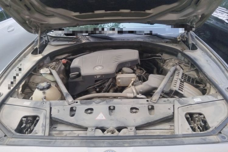 Used BMW 5 Series 2017 525Li Luxury Design Package Engine Bay