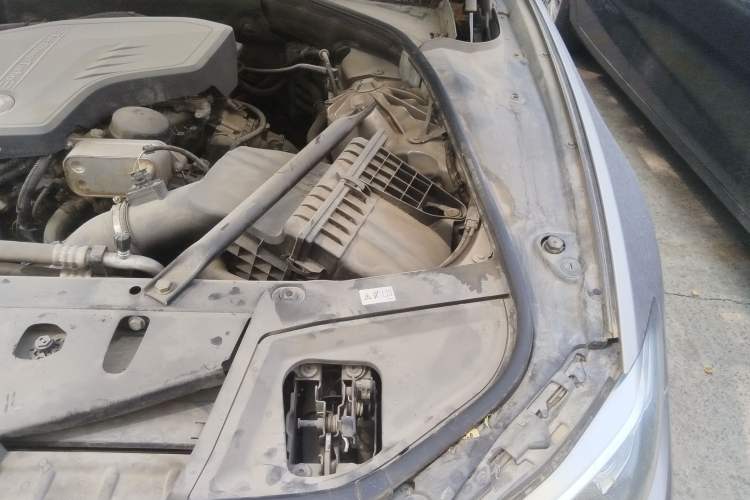 Used BMW 5 Series 2017 525Li Luxury Design Package Engine Bay Left