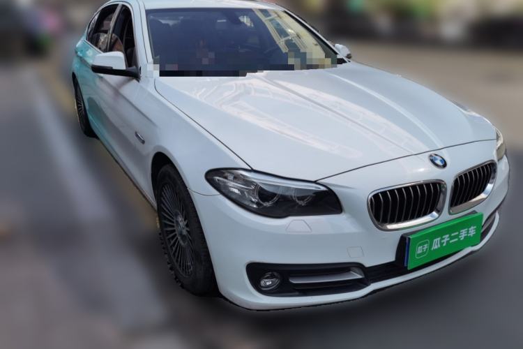 Used BMW 5 Series 2017 520Li Elegant Edition Front Right 45 Deg