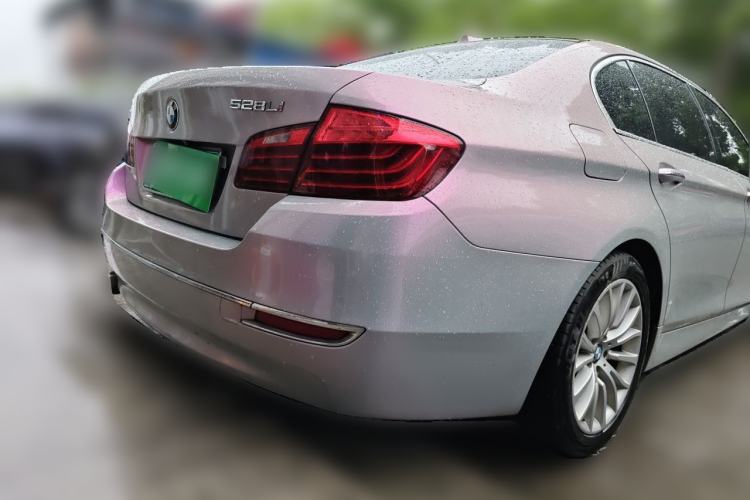 Used BMW 5 Series 2017 525Li Luxury Design Package Rear Right 45 Deg