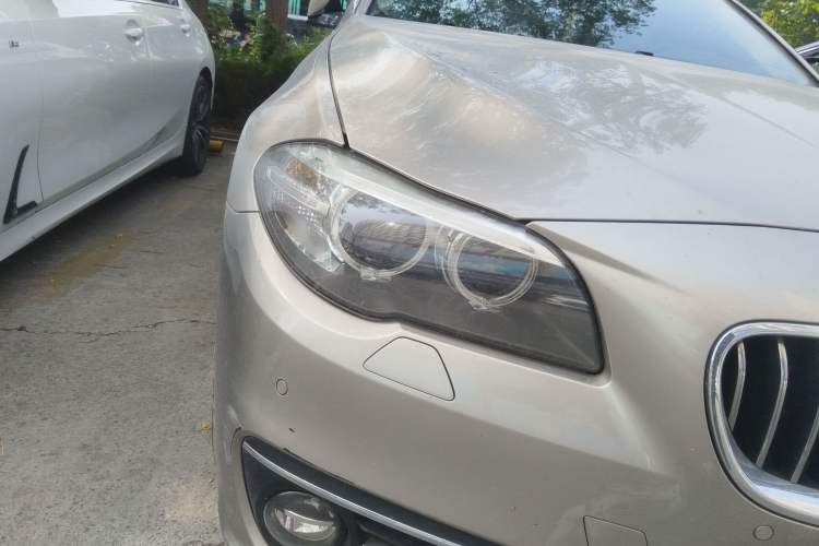 Used BMW 5 Series 2017 525Li Luxury Design Package Right Front Headlight