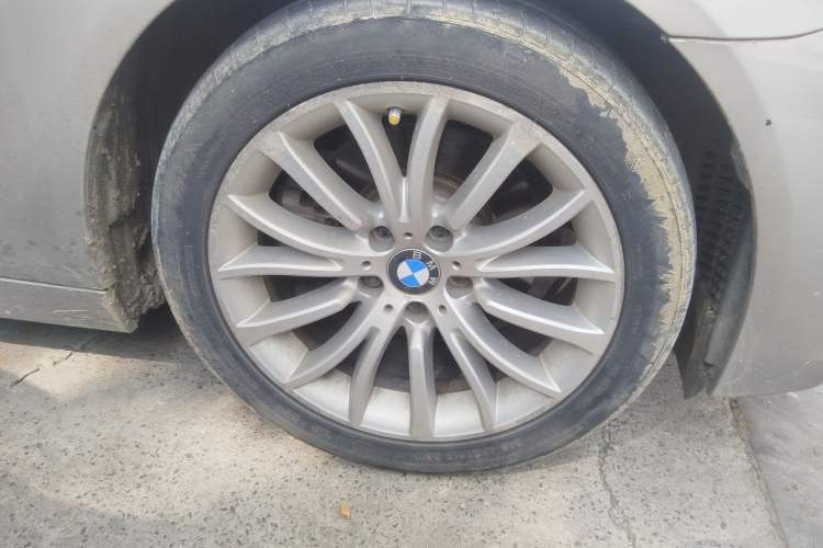 Used BMW 5 Series 2017 525Li Luxury Design Package Right Front Wheel Hub