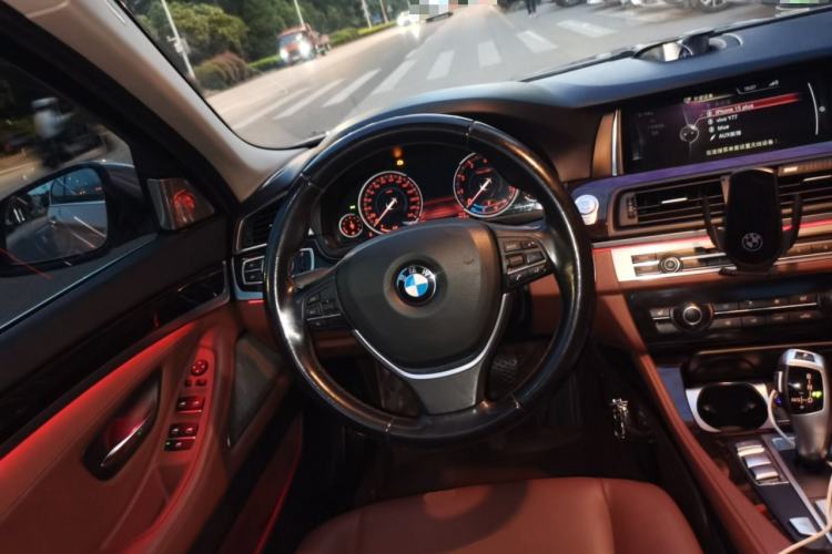 Used BMW 5 Series 2017 525Li Leading Model Steering Wheel