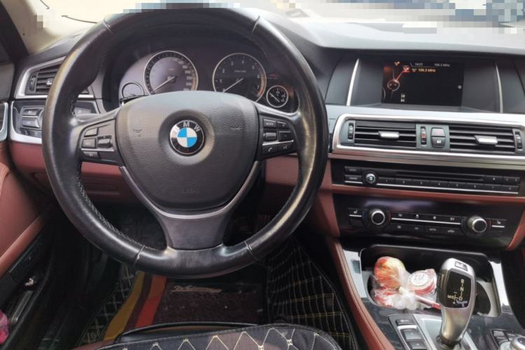 Used BMW 5 Series 2017 520Li Elegant Edition Steering Wheel
