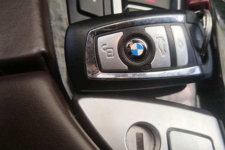 Used BMW 5 Series 2017 525Li Luxury Design Package Vehicle Key