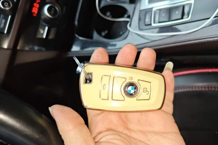 Used BMW 5 Series 2017 525Li Luxury Design Package Vehicle Key
