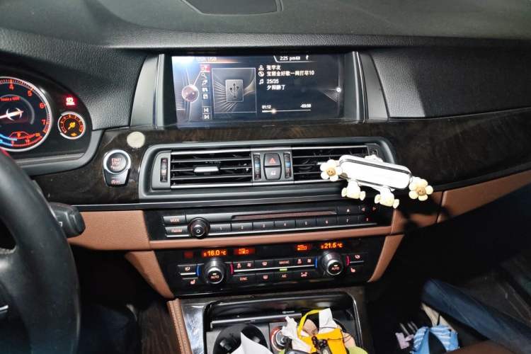 Used BMW 5 Series 2017 528Li Leading Model Audio And AC Panel