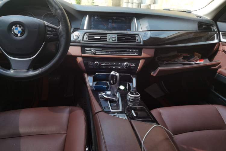 Used BMW 5 Series 2017 525Li Leading Model Audio And AC Panel