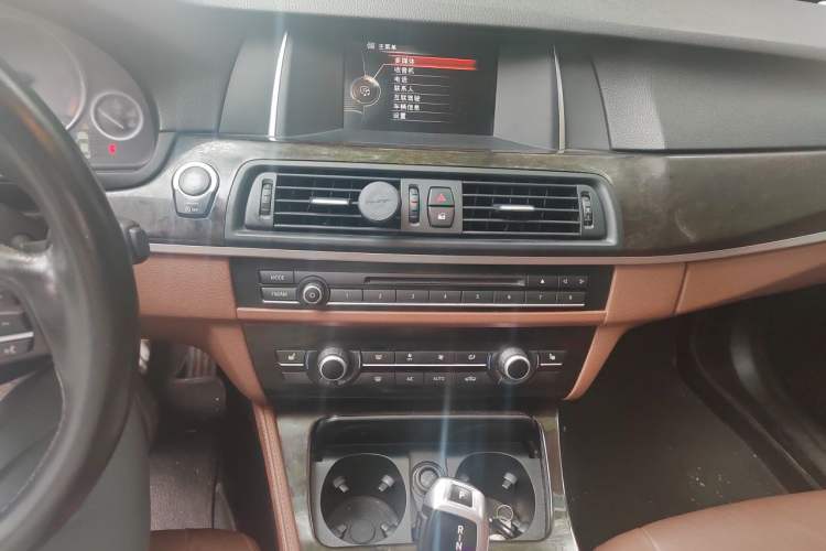 Used BMW 5 Series 2017 525Li Leading Model Audio And AC Panel