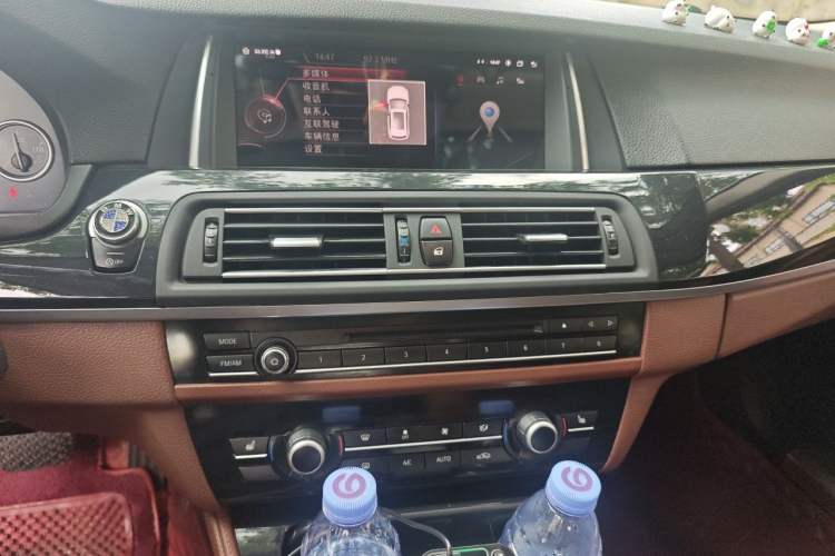 Used BMW 5 Series 2017 520Li Elegant Edition Audio And AC Panel
