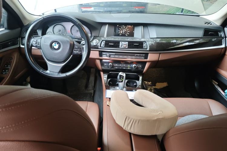 Used BMW 5 Series 2017 525Li Leading Model Center Console