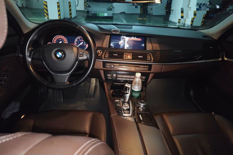 Used BMW 5 Series 2017 525Li Luxury Design Package Center Console