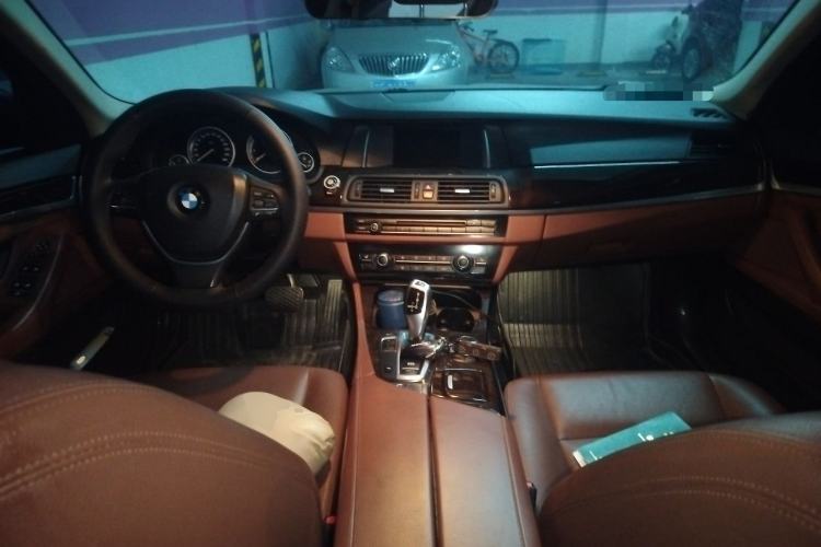Used BMW 5 Series 2017 525Li Leading Model Center Console