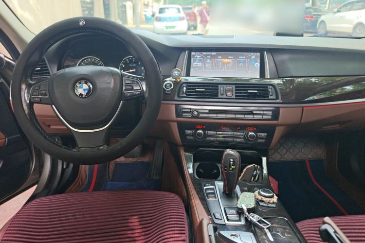 Used BMW 5 Series 2017 525Li Leading Model Center Console