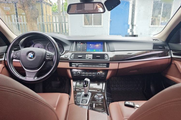 Used BMW 5 Series 2017 525Li Leading Model Center Console