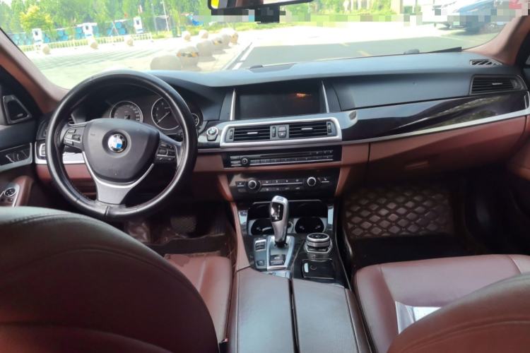Used BMW 5 Series 2017 525Li Leading Model Center Console