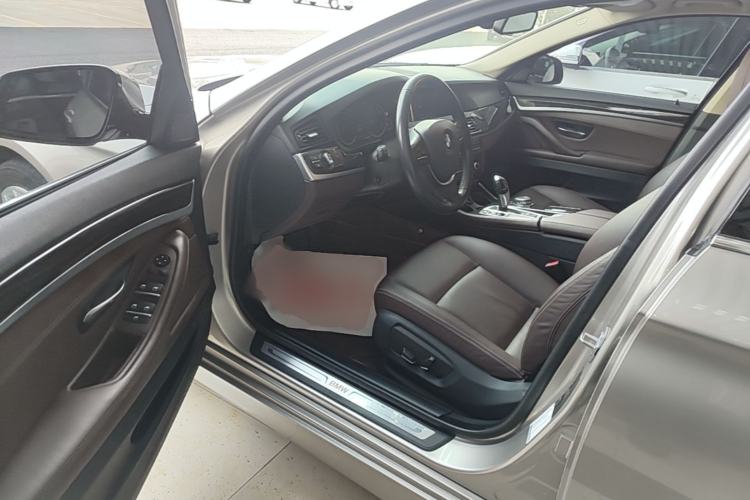 Used BMW 5 Series 2017 525Li Luxury Design Package Driver Seat