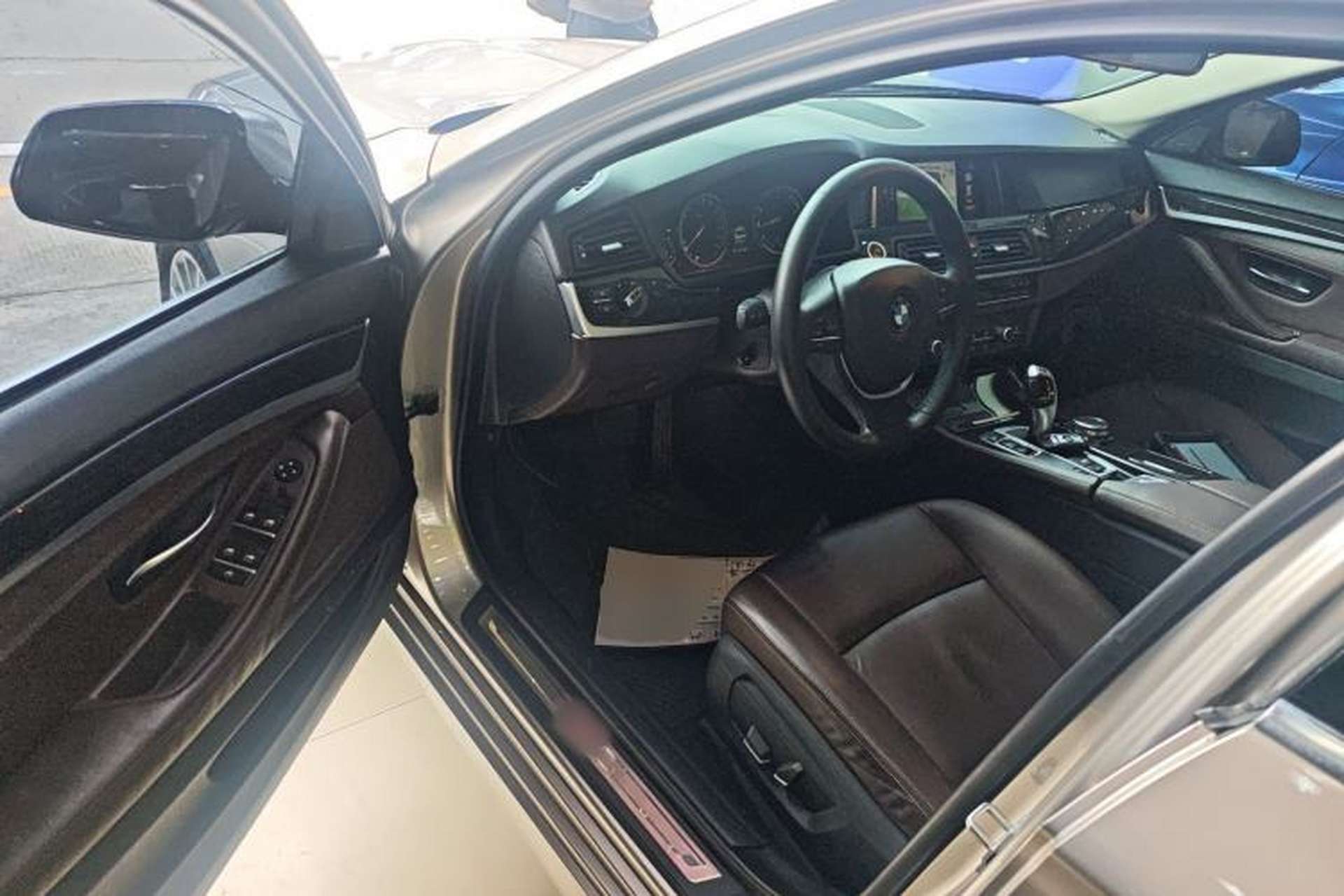 Used BMW 5 Series 2017 525Li Luxury Design Package Driver Seat