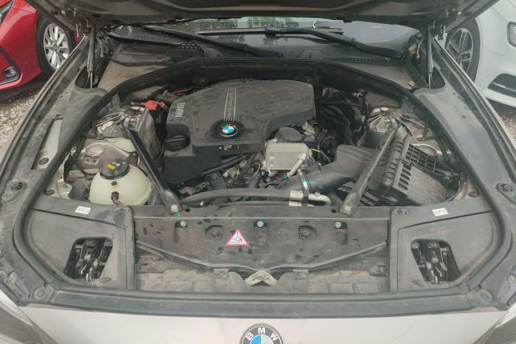 Used BMW 5 Series 2017 525Li Luxury Design Package Engine Bay
