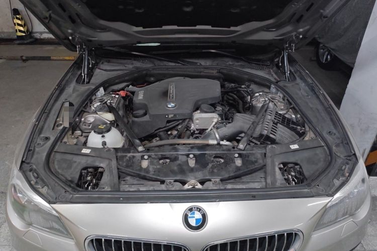 Used BMW 5 Series 2017 528Li Leading Model Engine Bay