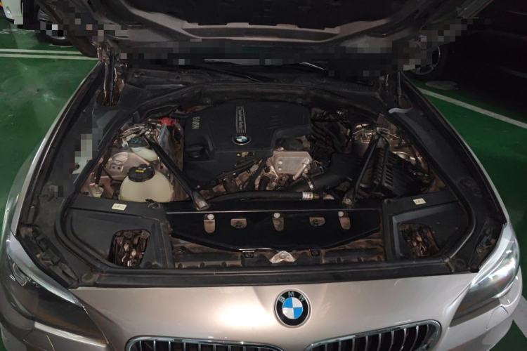 Used BMW 5 Series 2017 525Li Luxury Design Package Engine Bay