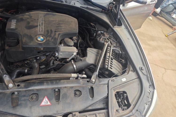 Used BMW 5 Series 2017 525Li Luxury Design Package Engine Bay Left