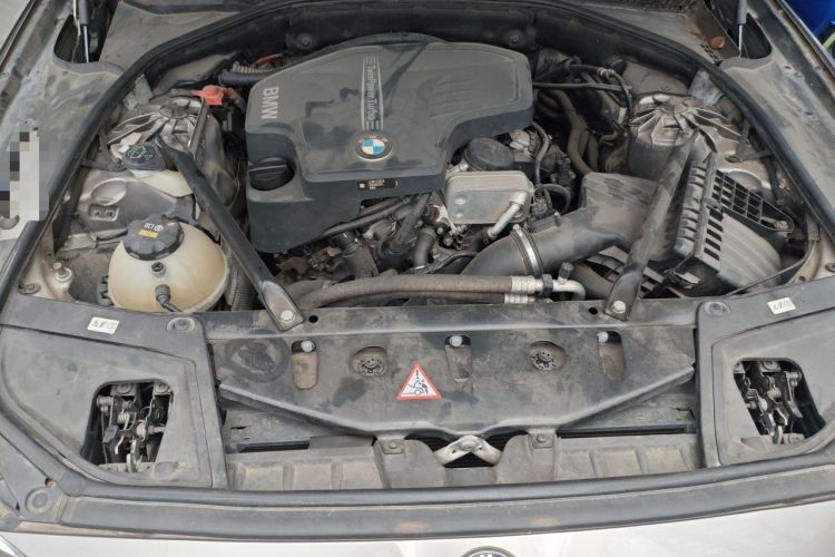 Used BMW 5 Series 2017 525Li Leading Model Engine Bay